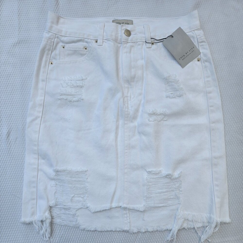New with tag, White distressed denim skirt